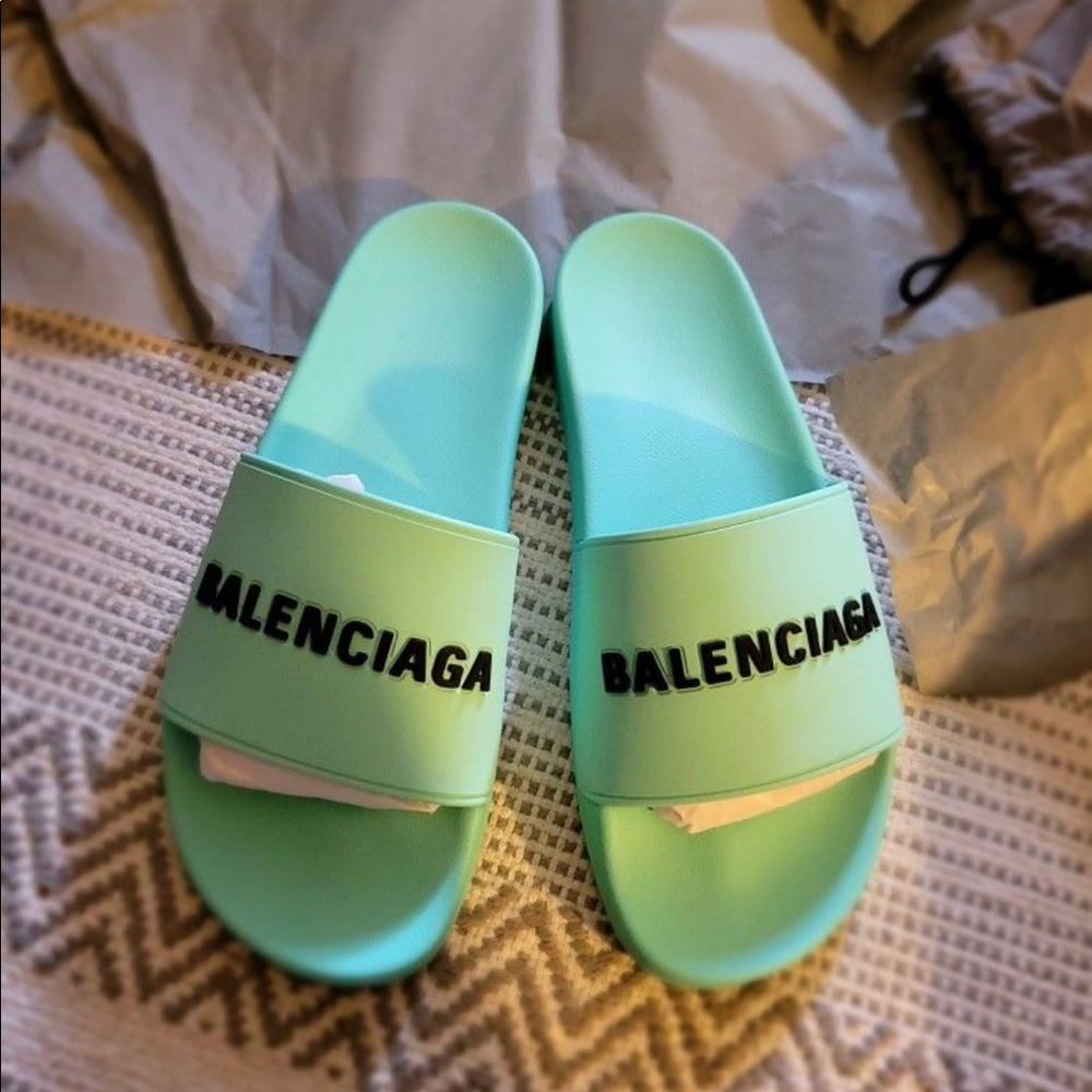 Balenciaga pool slides